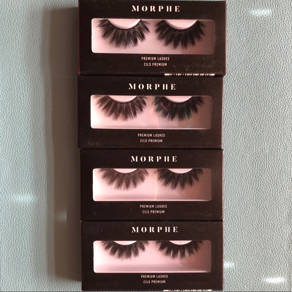 Morphe premium lashes in Soo Charming